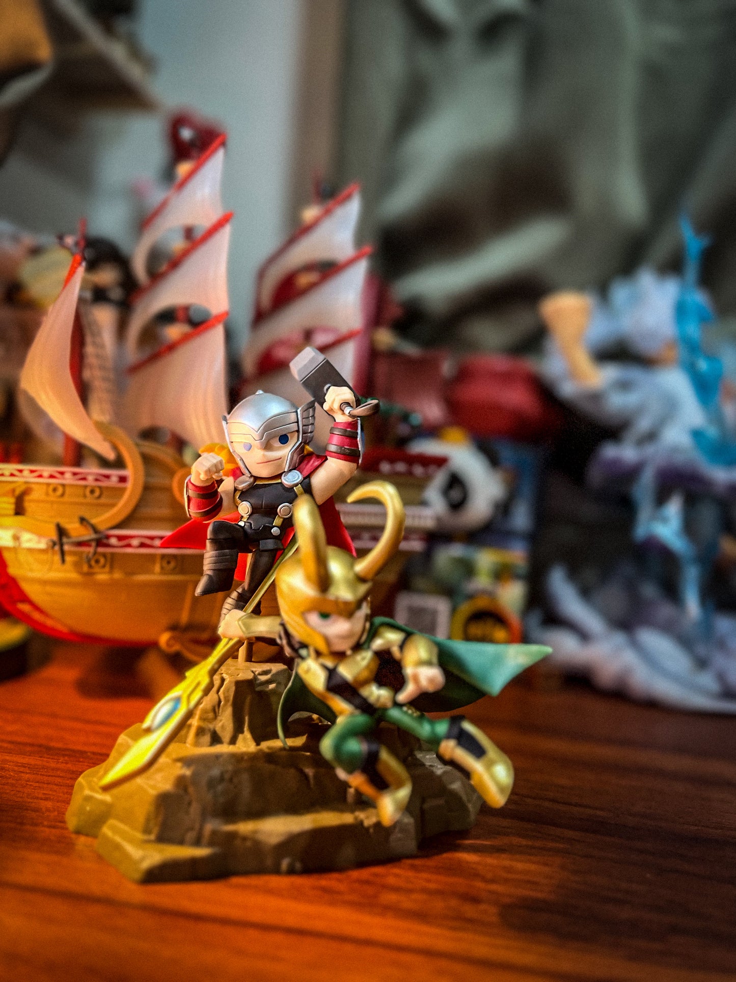 SEGA Luminasta MARVEL GURIHIRU ART Thor and Loki Figure